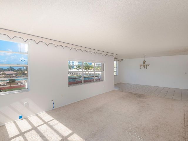 Apartment for sale  Unit #2E - photo 5676635