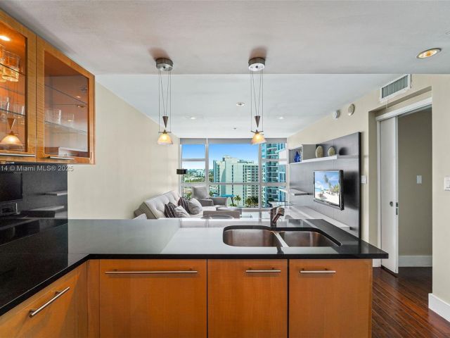 Apartment for sale  Unit #1214(door1203) - photo 6096207