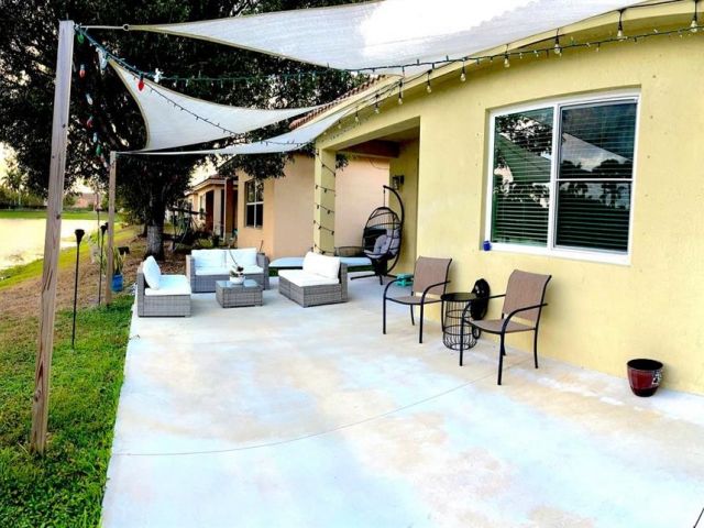 Home for sale at 3772 NE 9th Ct - photo 6118313