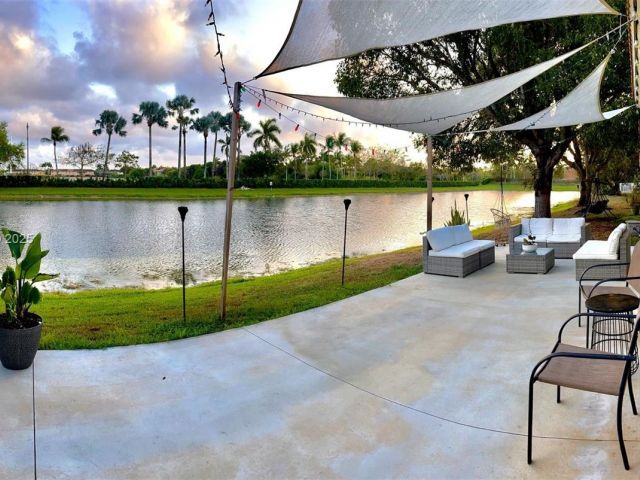 Home for sale at 3772 NE 9th Ct - photo 6118317