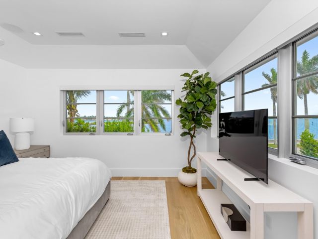 Home for sale at 2745 S Flagler Drive - photo 5751203