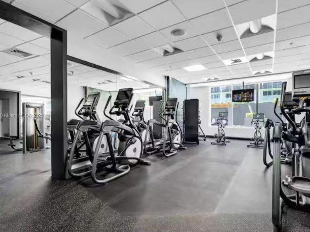 Apartment for rent  Unit #3405 - photo 5652356