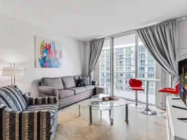 Apartment for rent  Unit #3405 - photo 5652368