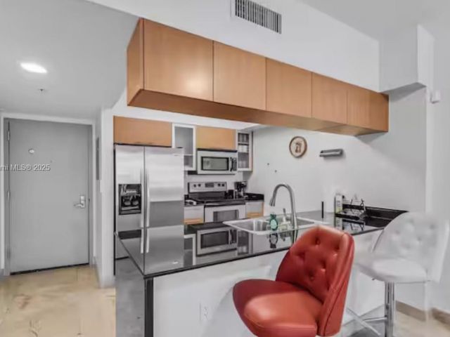 Apartment for rent  Unit #3405 - photo 5652369