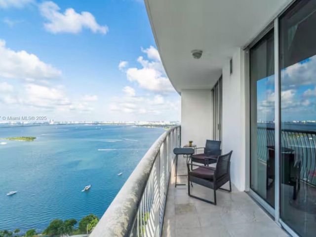 Apartment for rent  Unit #3405 - photo 5652374