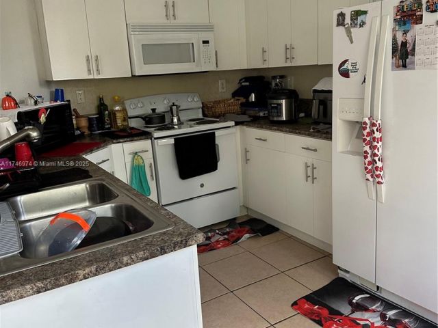 3-bedroom home for sale in Homestead - 11031 SW 246th St 0 - MondialRealty