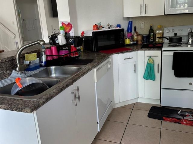 3-bedroom home for sale in Homestead - 11031 SW 246th St 0 - MondialRealty