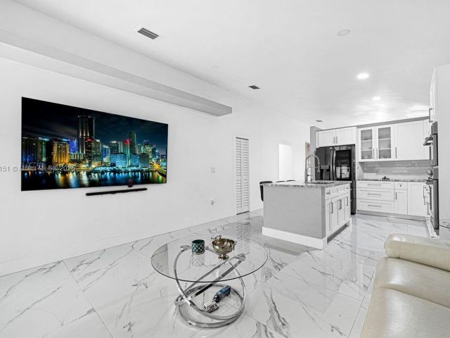 Home for sale at 1311 SW 139th Ct - photo 6054561