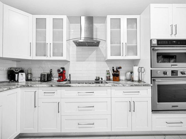 Home for sale at 1311 SW 139th Ct - photo 6054568