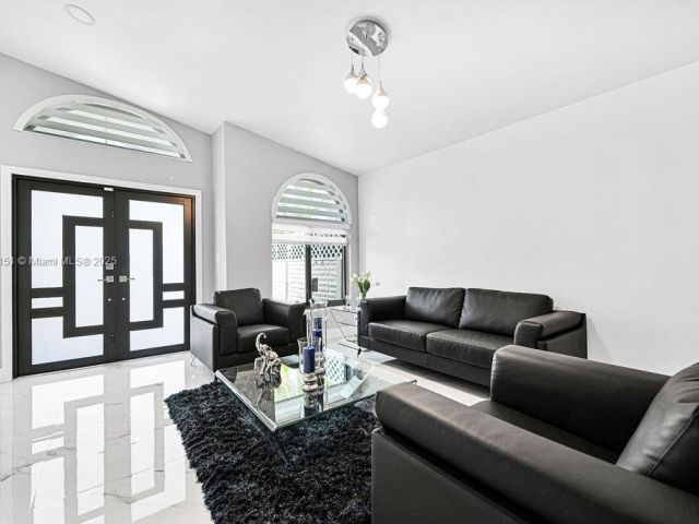 Home for sale at 1311 SW 139th Ct - photo 6054578