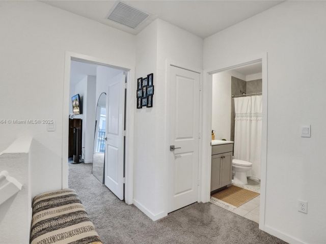 Home for sale at 838 SE 17th St - photo 5599140