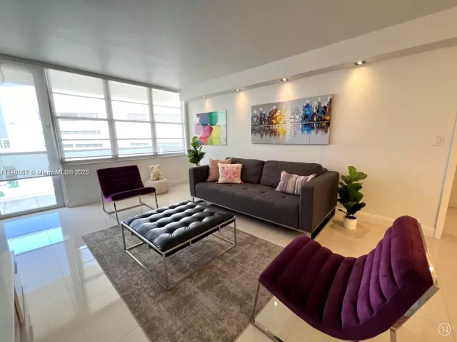 2-bedroom condo for rent in Hollywood - 3725 S Ocean Dr 1019 - MondialRealty