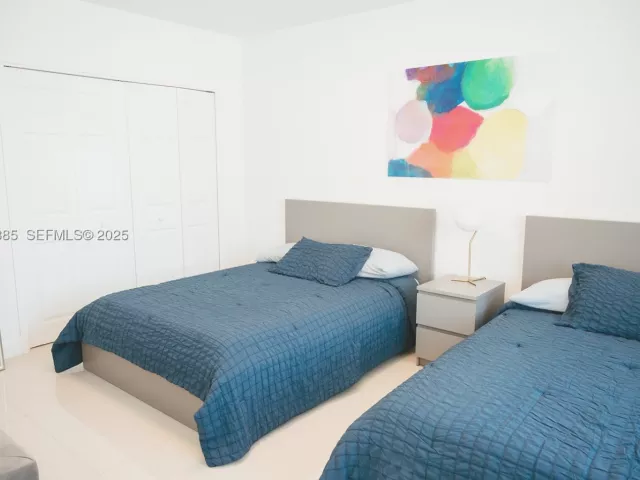 2-bedroom condo for rent in Hollywood - 3725 S Ocean Dr 1019 - MondialRealty