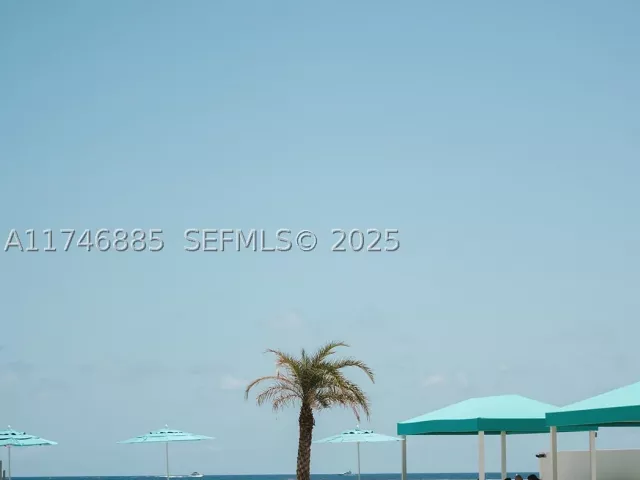 2-bedroom condo for rent in Hollywood - 3725 S Ocean Dr 1019 - MondialRealty