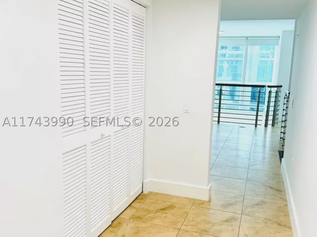 2-bedroom condo for sale in Miami - 41 SE 5th St 808 - MondialRealty