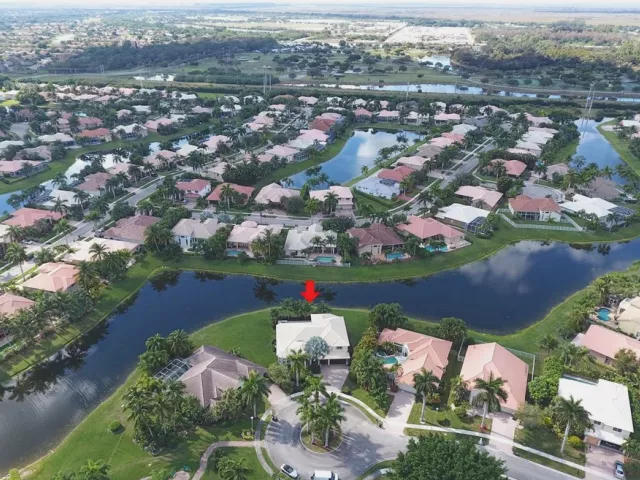 2-bedroom condo for sale in Miami - 41 SE 5th St 808 - MondialRealty