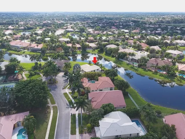 2-bedroom condo for sale in Miami - 41 SE 5th St 808 - MondialRealty
