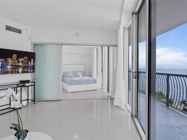 Apartment for sale  Unit #1602 - photo 5651986