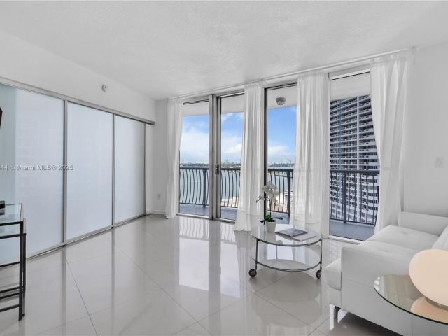 Apartment for sale  Unit #1602 - photo 5651988