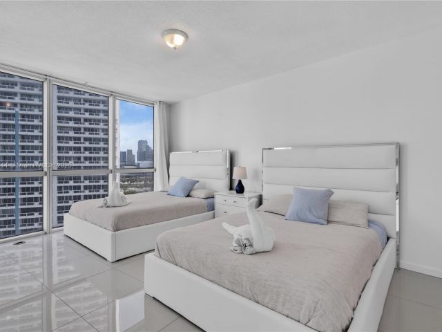 Apartment for sale  Unit #1602 - photo 5652000