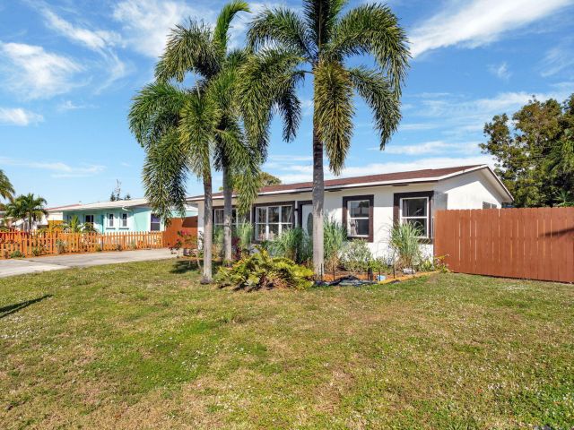 Home for sale at 1649 NE 31st Street - photo 6282412