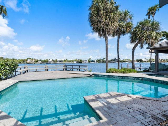 Home for sale at 765 N Shore Dr - photo 5517617