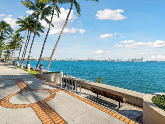 Apartment for sale  Unit #1600 - photo 5623367