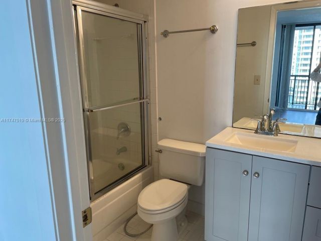 Apartment for sale  Unit #1600 - photo 5623371