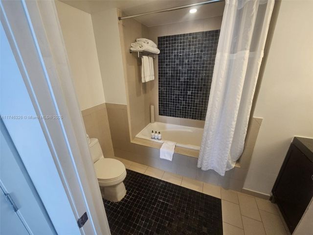 Apartment for sale  Unit #2306 - photo 6071224