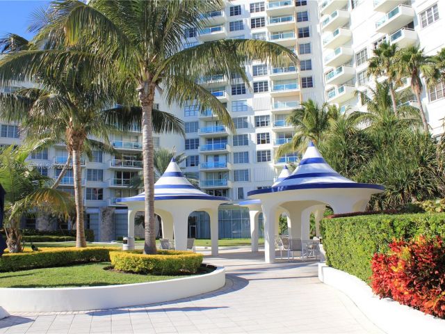 Apartment for rent  Unit #1012 - photo 6263146