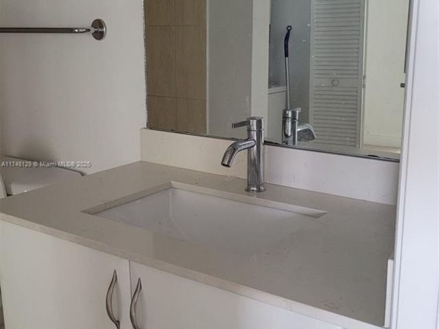 Apartment for sale  Unit #3311 - photo 5652344