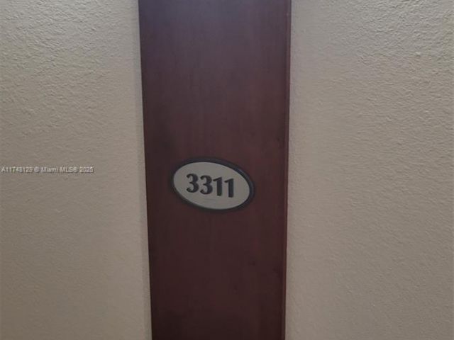 1-bedroom condo for sale in Miami - 1750 N Bayshore Dr 3311 - MondialRealty