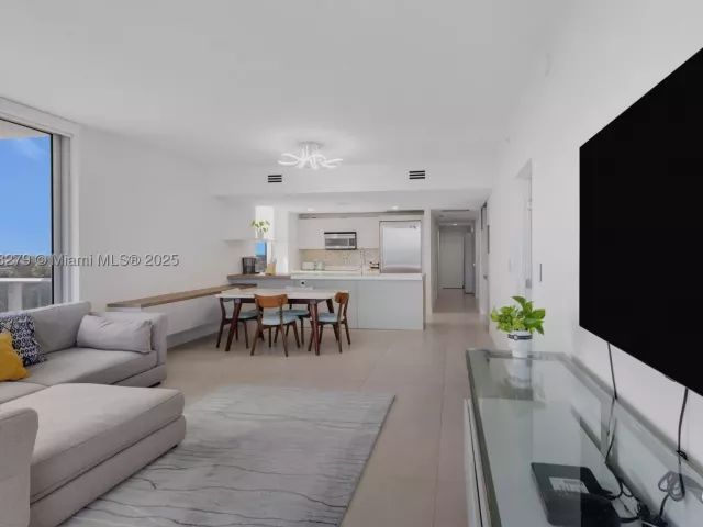 3-bedroom condo for sale in North Miami Beach - 16385 Biscayne Blvd 1221 - MondialRealty