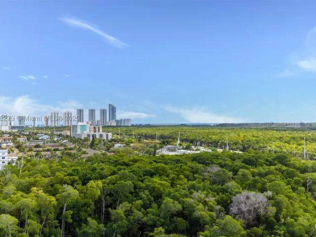 3-bedroom condo for sale in North Miami Beach - 16385 Biscayne Blvd 1221 - MondialRealty