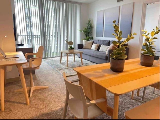 Apartment for sale  Unit #2211 - photo 5652336