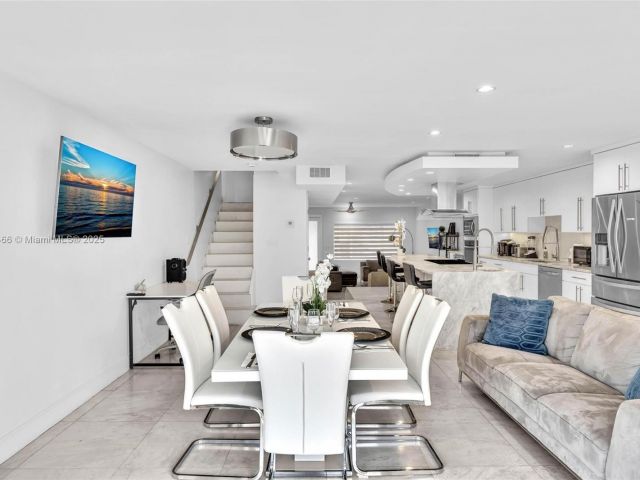 Home for sale at 1044 NW N River - photo 6138483