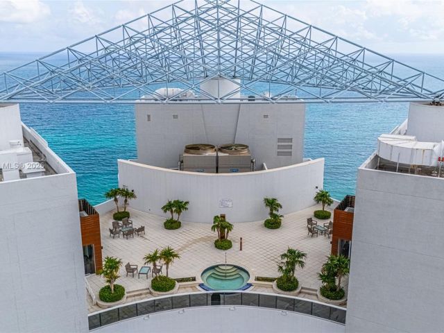 Apartment for sale  Unit #1004 - photo 5671216