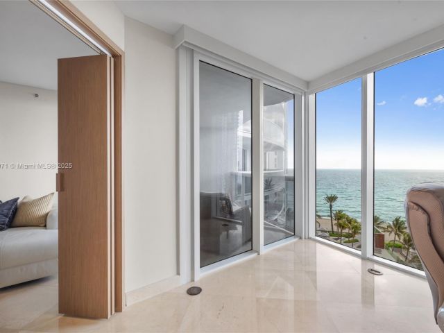 Apartment for sale  Unit #1004 - photo 5671226