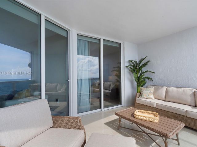 Apartment for sale  Unit #1004 - photo 5671229