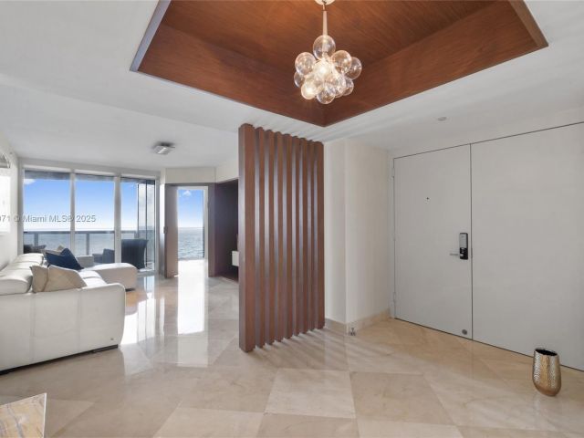 Apartment for sale  Unit #1004 - photo 5671235