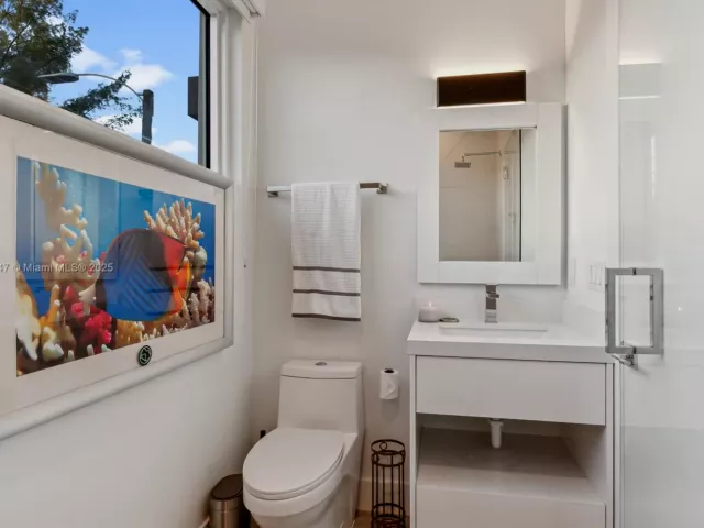 3-bedroom home for rent in Miami - 3580 SW 23rd St 3580 - MondialRealty