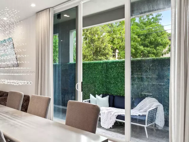 3-bedroom home for rent in Miami - 3580 SW 23rd St 3580 - MondialRealty