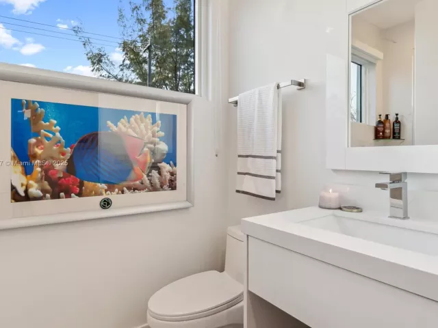 3-bedroom home for rent in Miami - 3580 SW 23rd St 3580 - MondialRealty