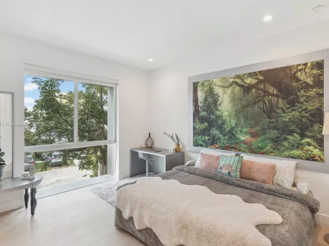 3-bedroom home for rent in Miami - 3580 SW 23rd St 3580 - MondialRealty