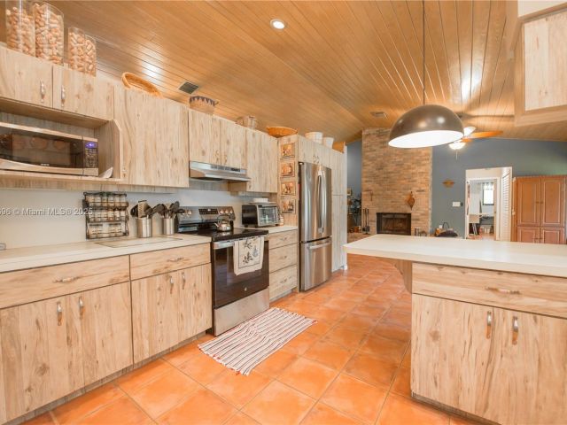 Home for sale at 19425 SW 334th St - photo 5776652