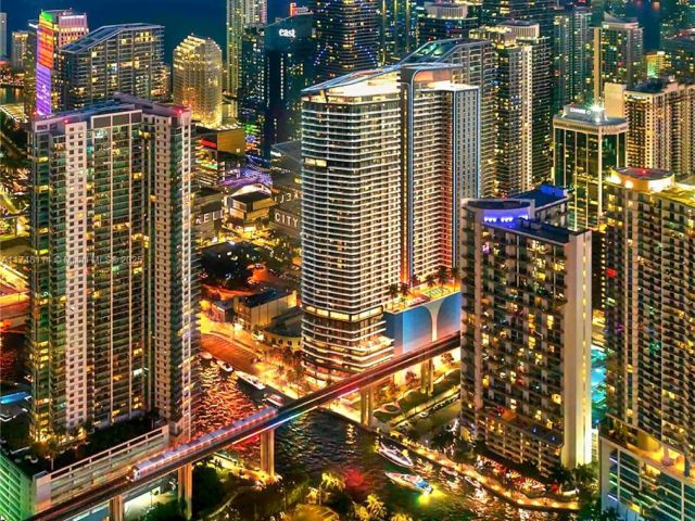 Home for sale at 3015 SW 24th Ter - photo 5831502