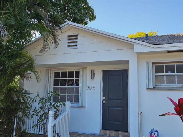 Home for sale at 3015 SW 24th Ter - photo 5919153