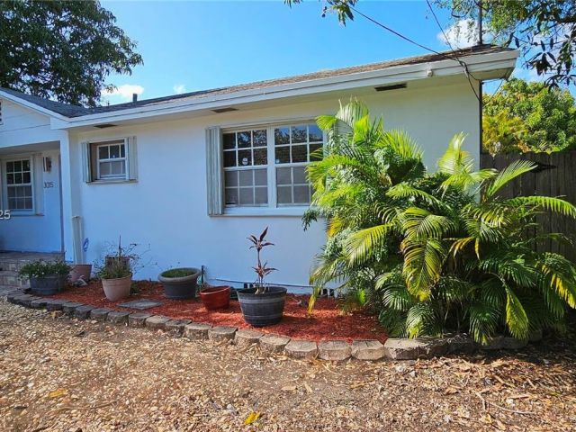 Home for sale at 3015 SW 24th Ter - photo 5919157