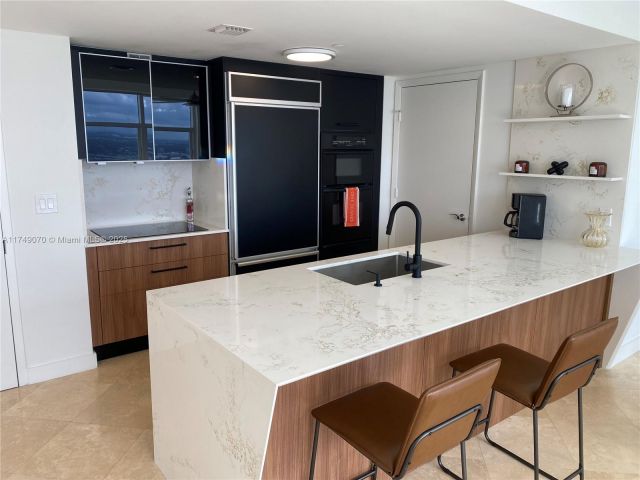 Apartment for sale  Unit #3507 - photo 5672780