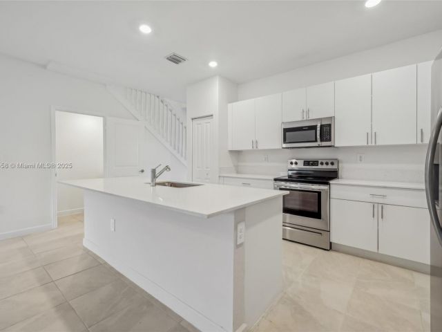 Home for sale at 26447 SW 148th Ave . - photo 5704215